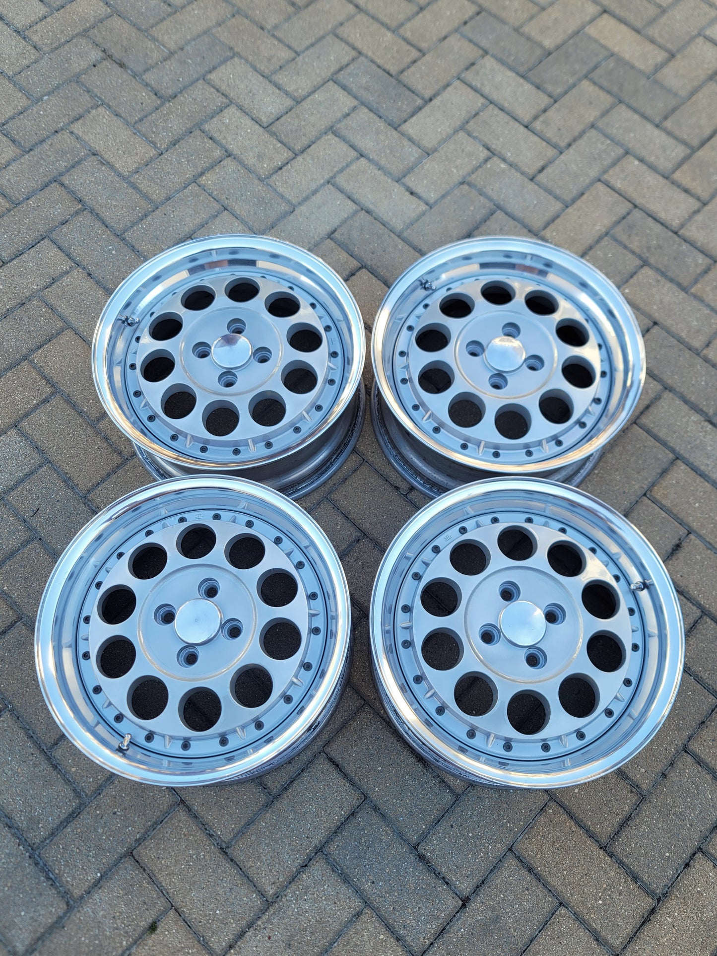 16" Autostrada MK8 4x100