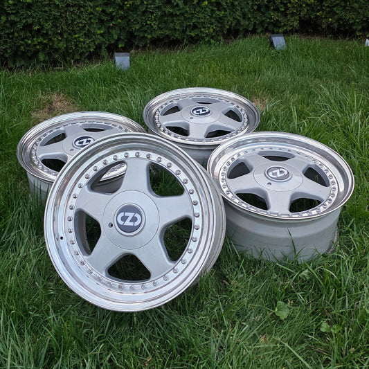 OZ RACING Futura 17" 5x114.3 Wheels
